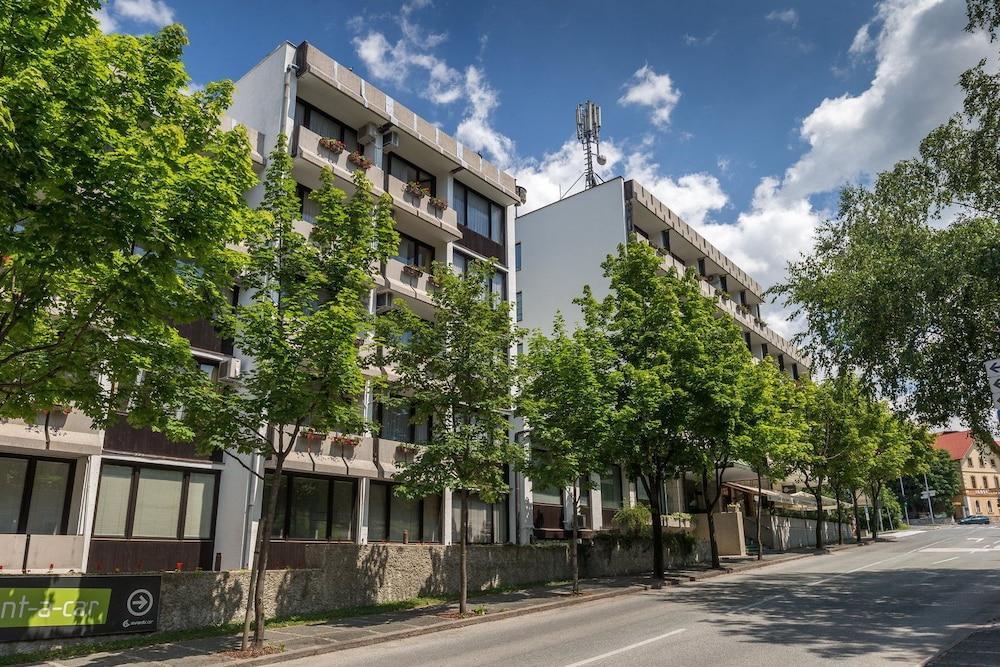 Hotel Krim Μπλεντ Εξωτερικό φωτογραφία