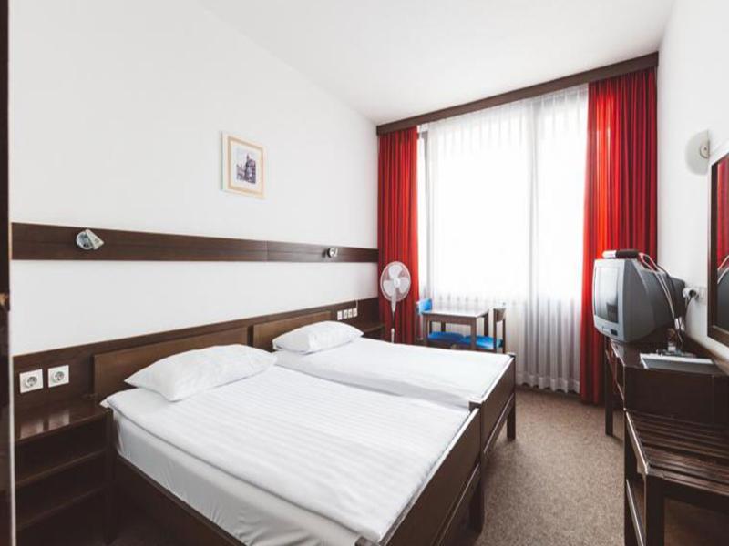 Hotel Krim Μπλεντ Εξωτερικό φωτογραφία