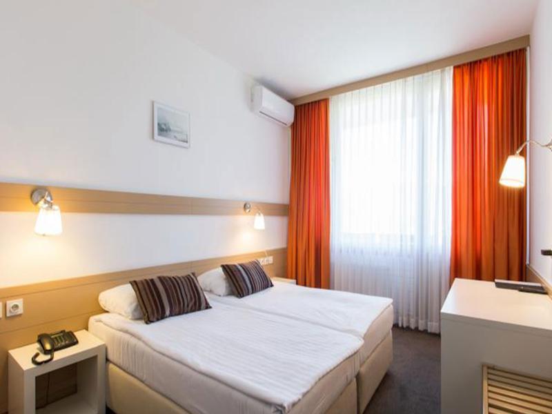 Hotel Krim Μπλεντ Εξωτερικό φωτογραφία