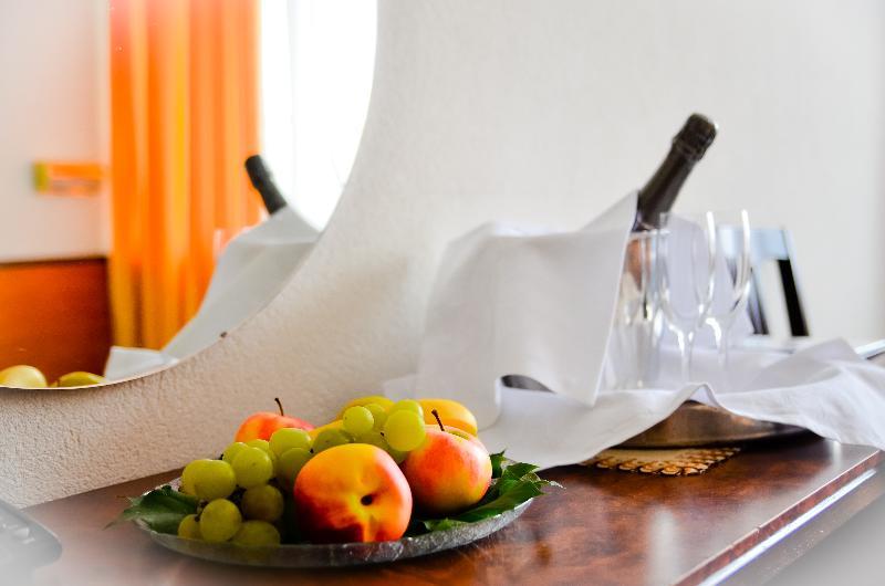 Hotel Krim Μπλεντ Εξωτερικό φωτογραφία