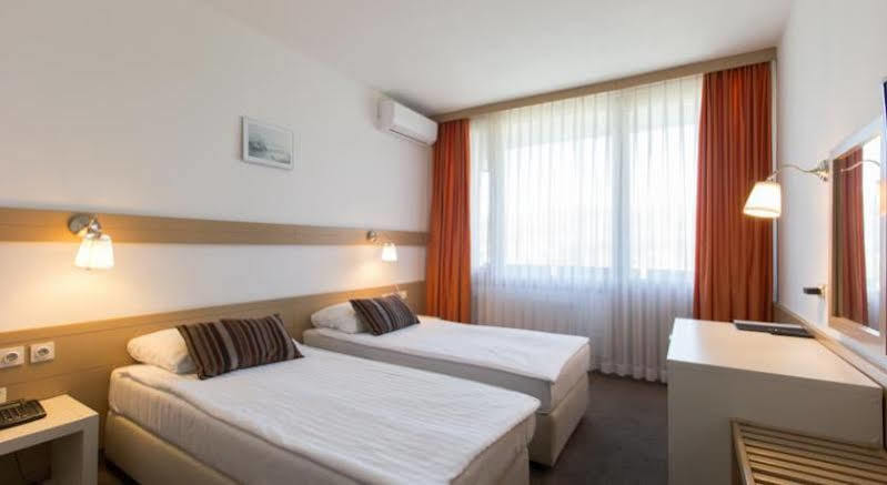 Hotel Krim Μπλεντ Εξωτερικό φωτογραφία