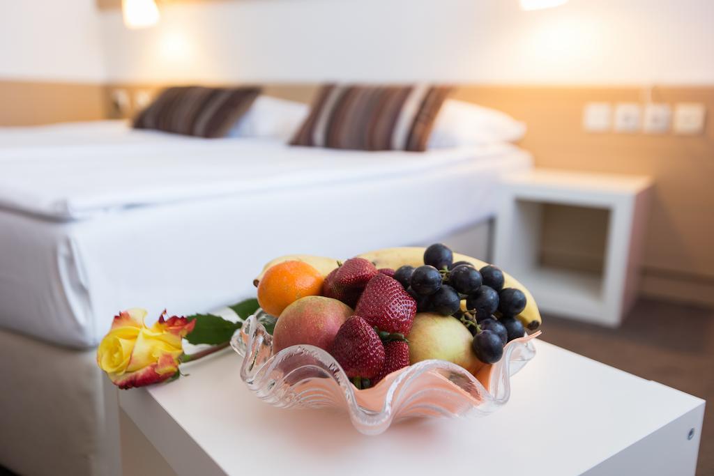 Hotel Krim Μπλεντ Εξωτερικό φωτογραφία