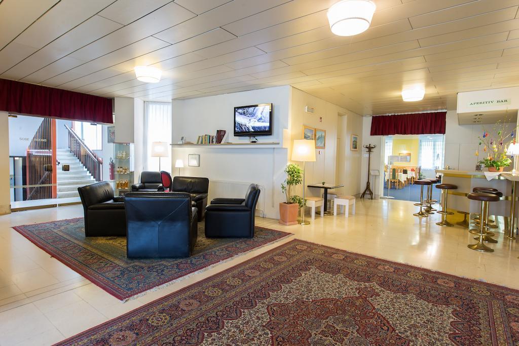 Hotel Krim Μπλεντ Εξωτερικό φωτογραφία